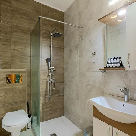 Vasiliki Hotel *