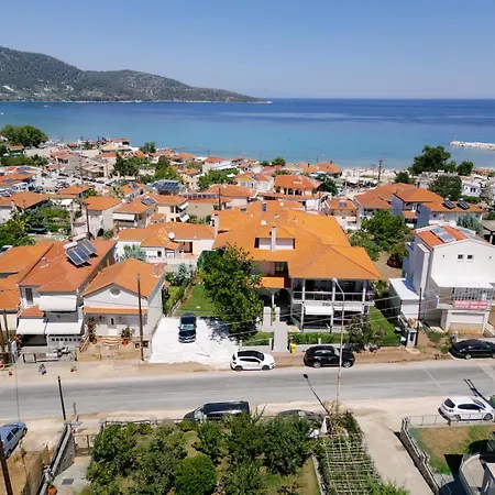 Vasiliki Hotel *